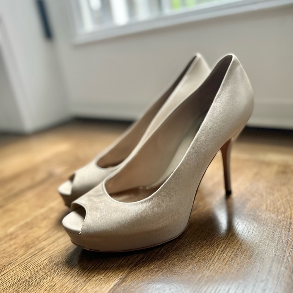 Gucci Betty Peep Toe Platform Stiletto Heels Sz 7.5 (37.5) with Gucci dust bag